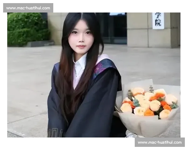 顶配颜值天生丽质，身材不过锦上添花