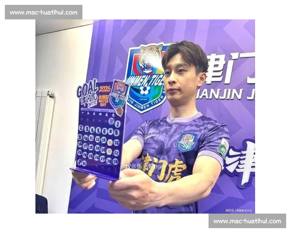 巴顿时隔四年重返国足！边路多面手或成佩家军战术奇兵